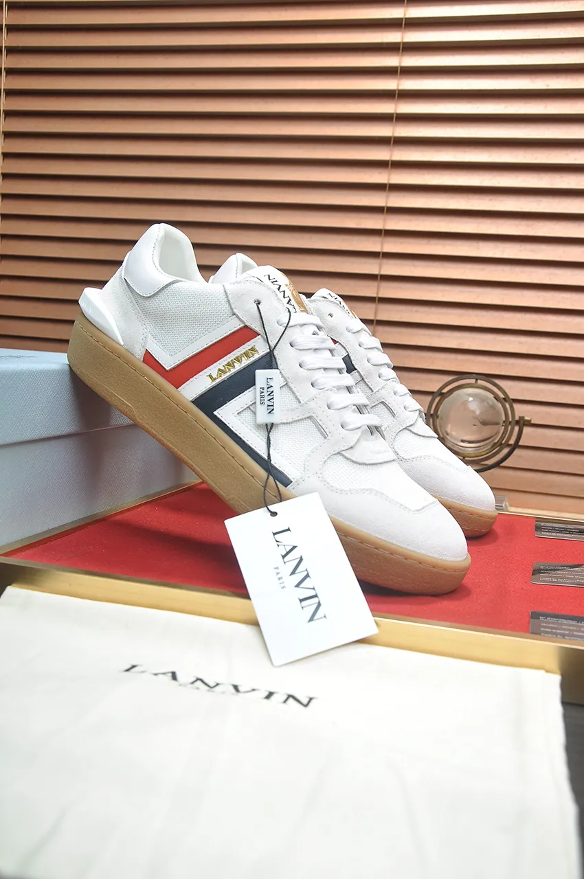 Men's men's shoes💰540💶[LANVIN] The latest lace-up fashionable casual couple sneakers, high-quality CLAY couple series‼ ️ The latest trendy products of the season 🌈Many bloggers have planted grass and purchased the original open-mold customization. The upper and outsole are sewn with mark threads without edge sealing. A variety of material splicing combination design. Very versatile for fashionable and casual wear. Comfortable on the feet. Self-recommended. Upper cowhide + cow suede + breathable mesh lining. Foot-padding cowhide. Exclusive original open-mold clear logo rubber outsole ⚠️Couple standard size 36-40 for women and 38-44 for men.